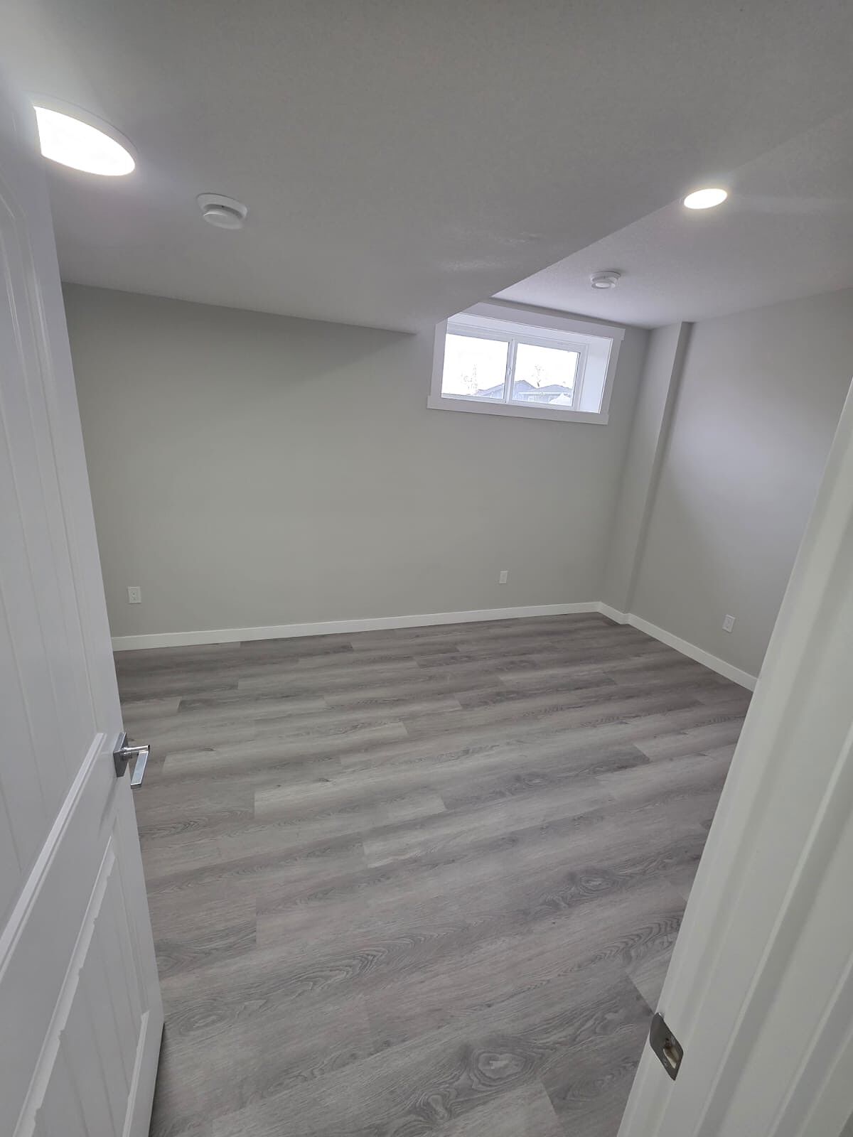 Calgary 1 bedroom Basement for rent. Property photo: 681950-1