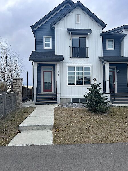 Balzac 3 + Den bedrooms Townhouse for rent. Property photo: 681980-2