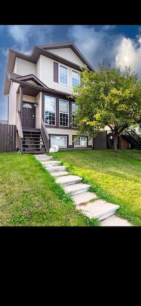 Calgary 3 + Den bedrooms House for rent. Property photo: 682020-2