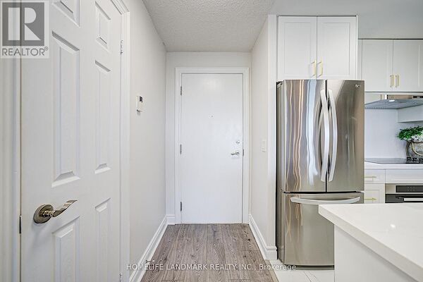 Toronto 2 bedrooms Apartment for rent. Property photo: 682033-2