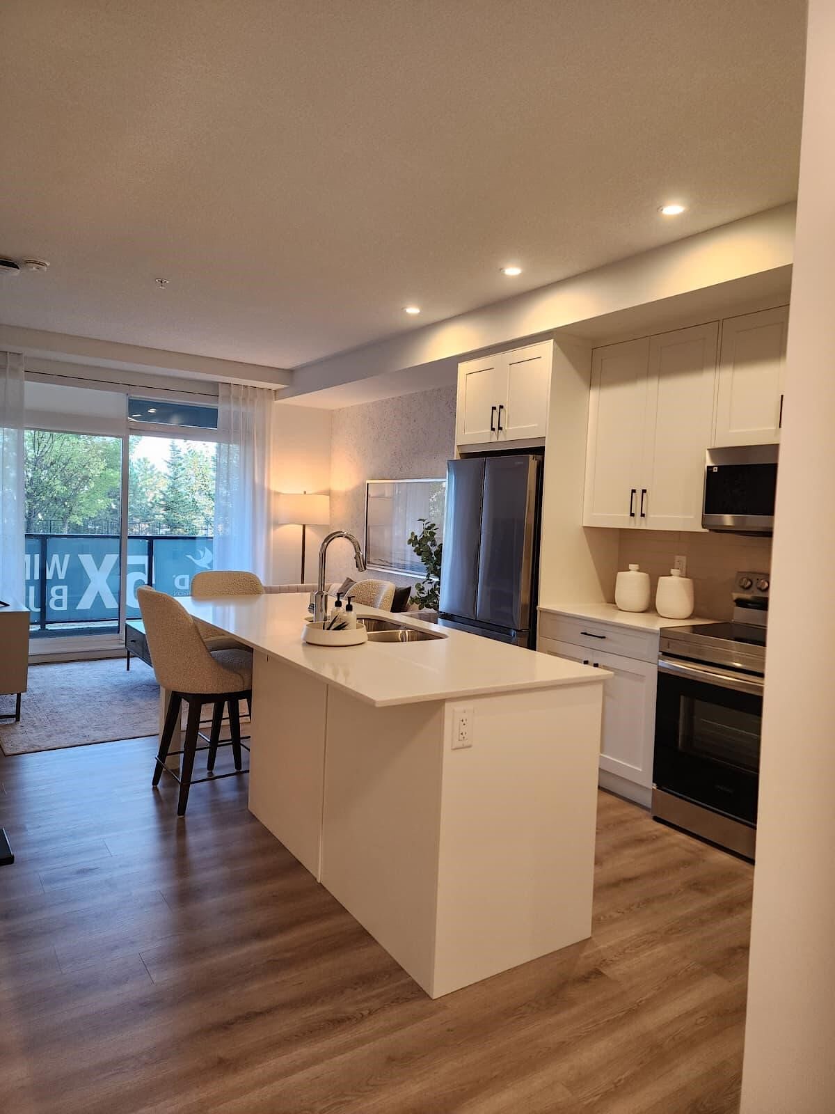 Calgary 2 bedrooms Condo Unit for rent. Property photo: 682072-1