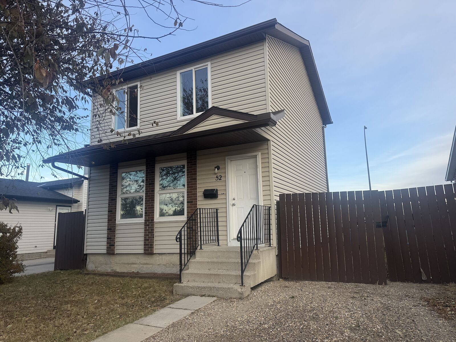 Calgary 3 bedrooms House for rent. Property photo: 682123-1