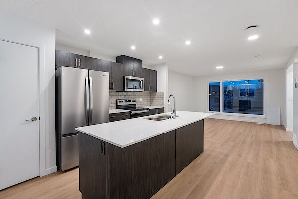 Edmonton 3 bedrooms House for rent. Property photo: 682231-3