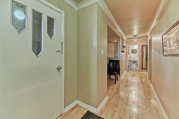 Calgary 2 bedrooms Basement for rent. Property photo: 682260-2