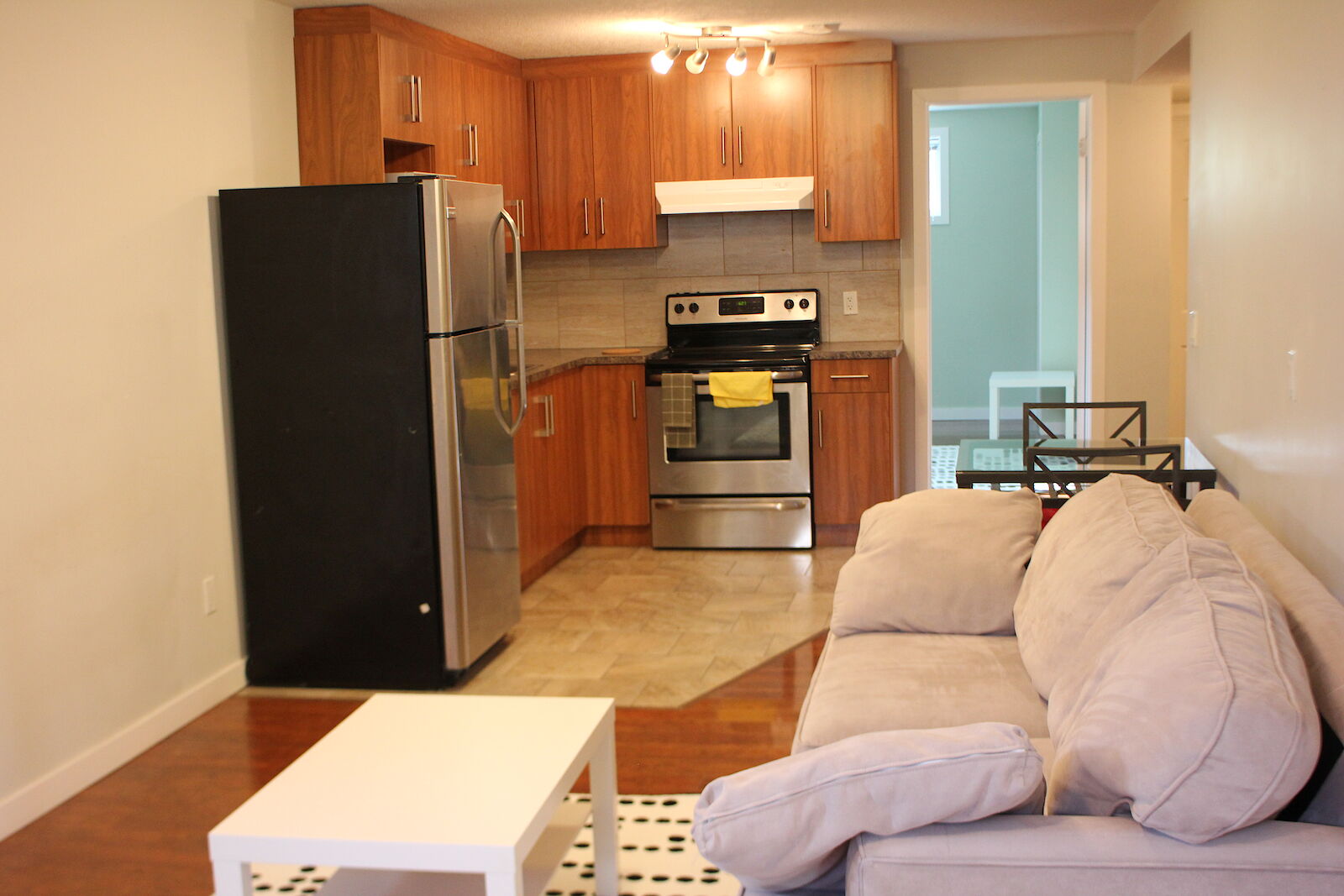 Calgary 2 bedrooms Basement for rent. Property photo: 682376-1