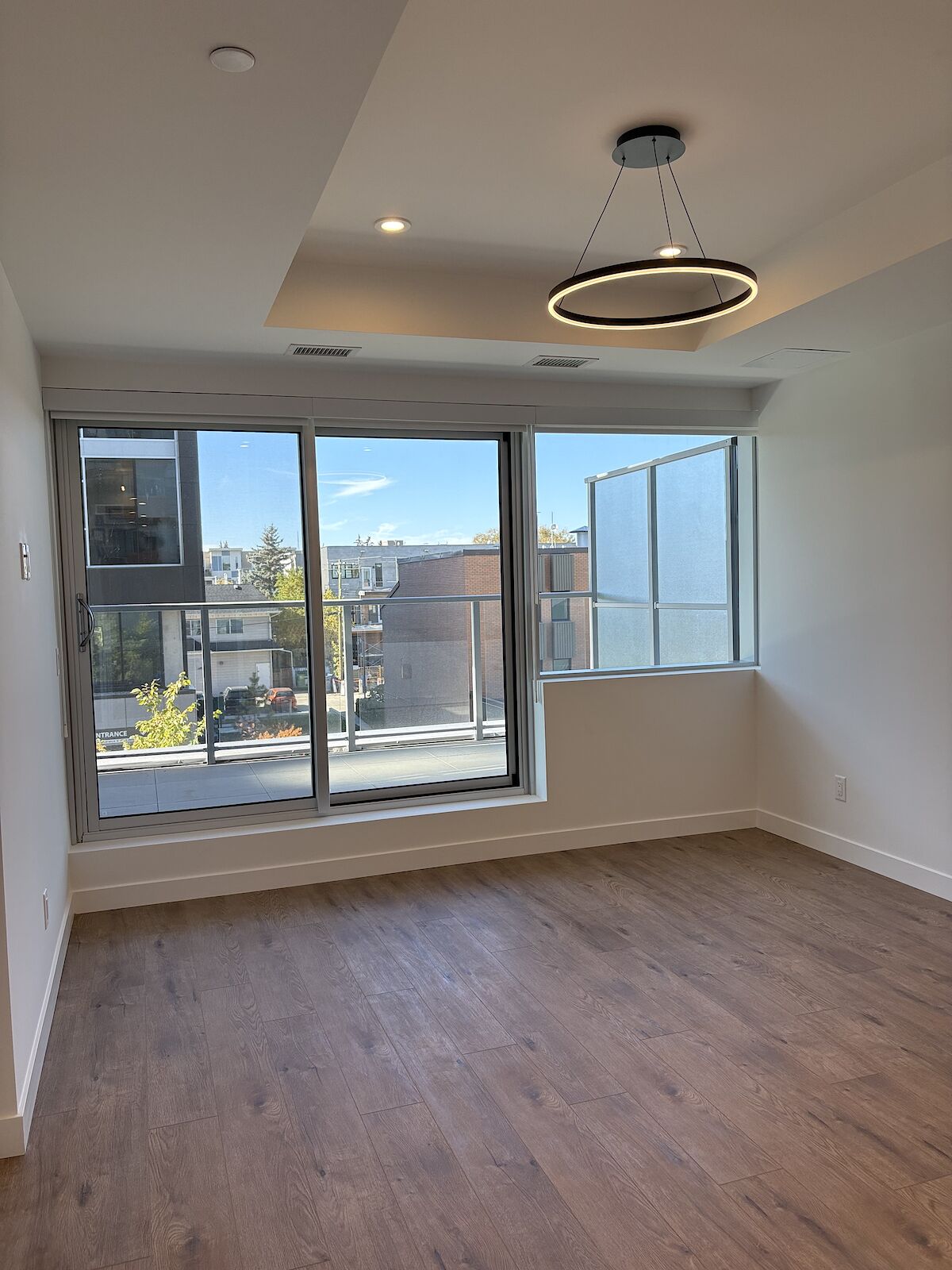 Calgary 1 bedroom Condo Unit for rent. Property photo: 682389-1