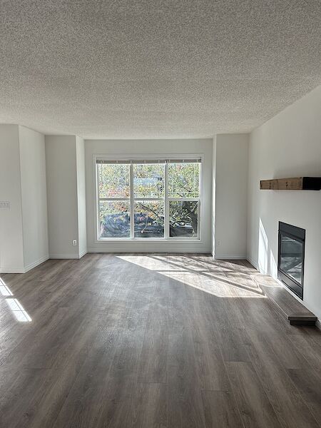 Calgary 4 bedrooms House for rent. Property photo: 682394-2