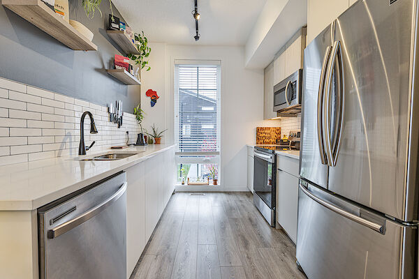 Calgary 2 bedrooms Townhouse for rent. Property photo: 682422-3