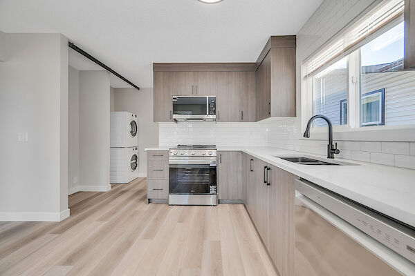 Calgary 3 bedrooms House for rent. Property photo: 682520-3