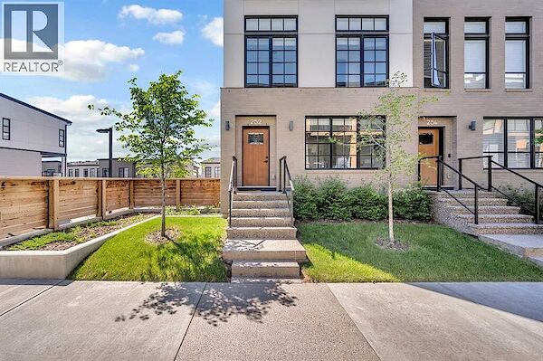 Calgary 2 bedrooms Townhouse for rent. Property photo: 682549-2