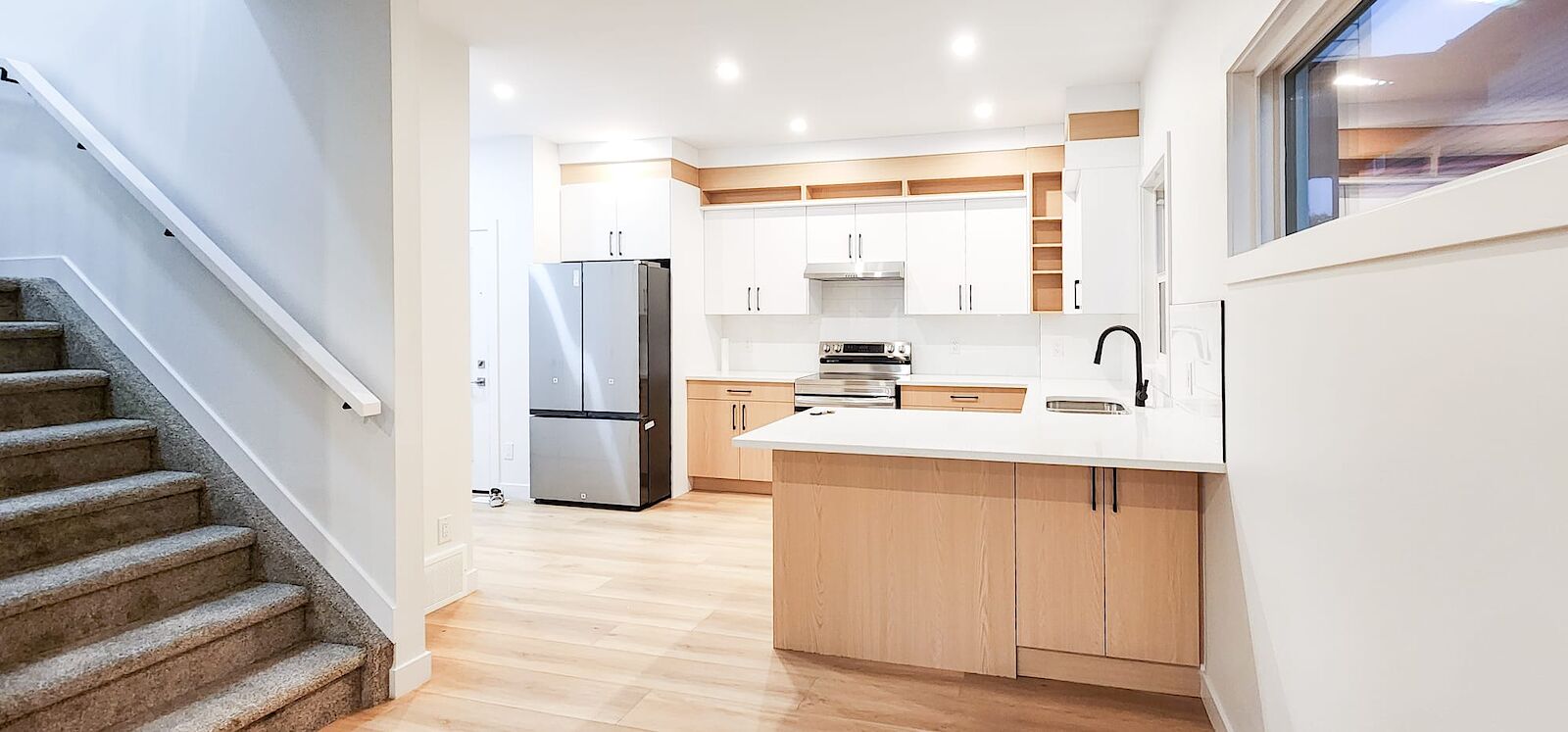 Edmonton 3 bedrooms Duplex for rent. Property photo: 682575-1