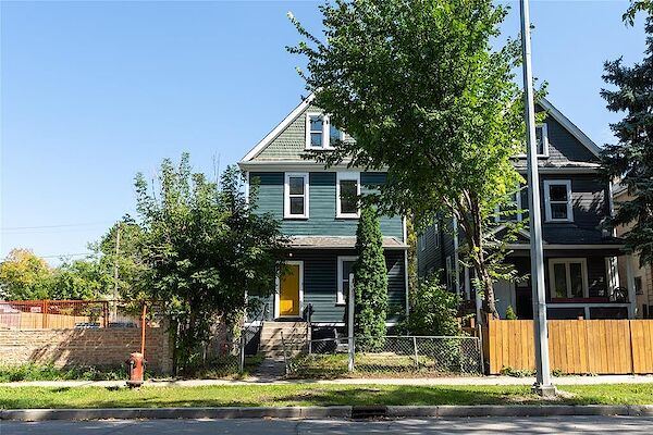 Winnipeg 2 bedrooms Duplex for rent. Property photo: 682612-2