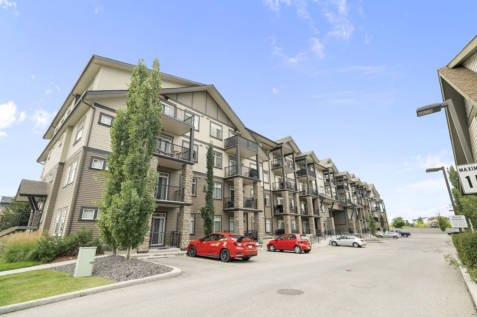Calgary 1 bedroom Condo Unit for rent. Property photo: 682671-1