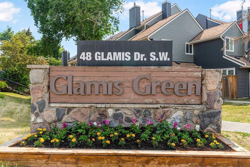 Calgary 2 bedrooms Townhouse for rent. Property photo: 682713-1