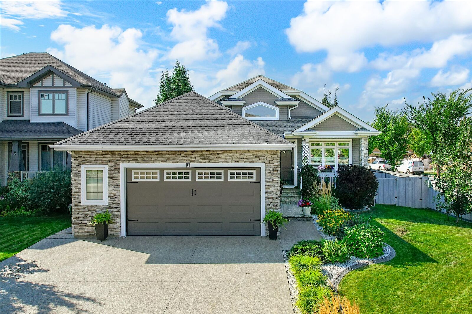 Spruce Grove 4 bedrooms House for rent. Property photo: 682714-1