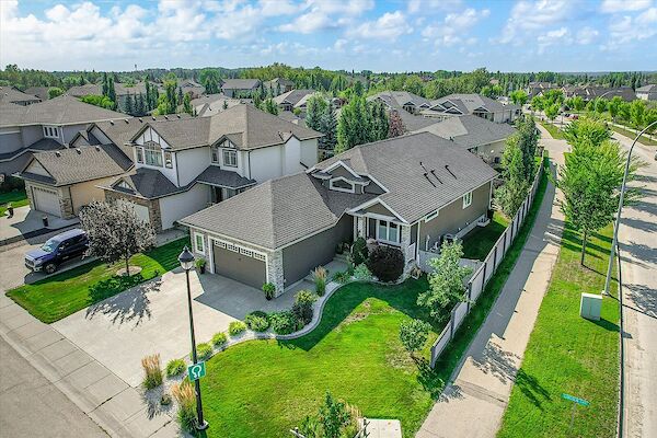 Spruce Grove 4 bedrooms House for rent. Property photo: 682714-3