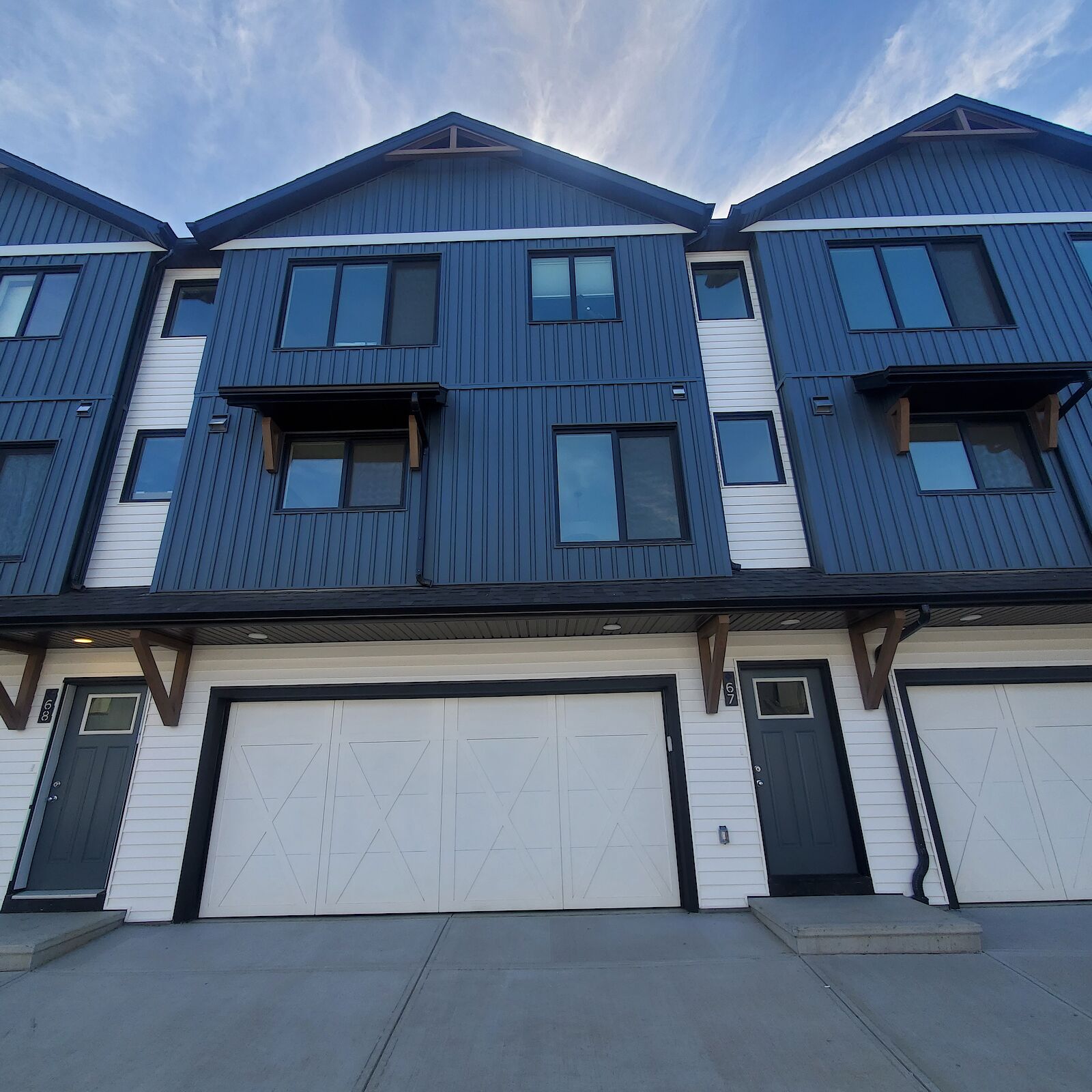 Edmonton 3 bedrooms Townhouse for rent. Property photo: 682736-1