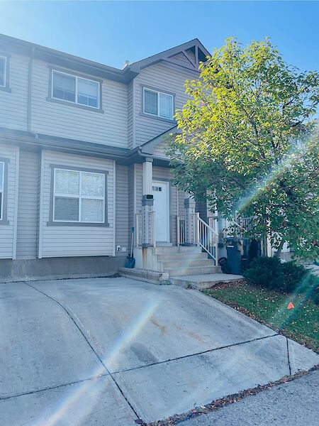 Strathmore 2 bedrooms Townhouse for rent. Property photo: 682762-2