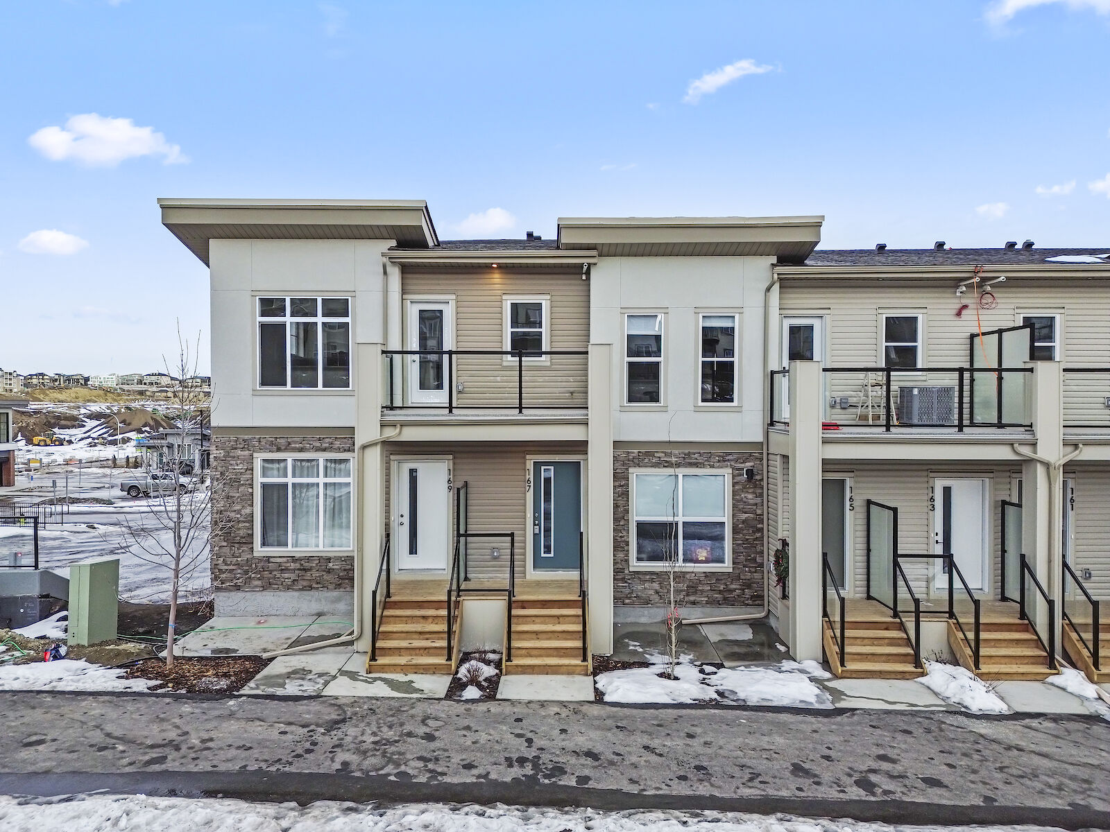 Calgary 2 bedrooms Townhouse for rent. Property photo: 682900-1