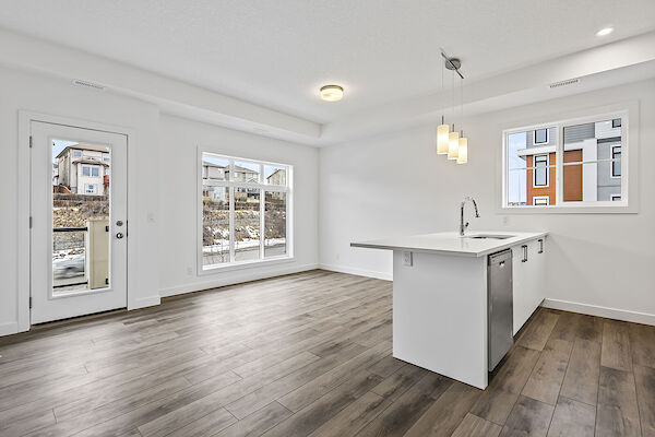 Calgary 2 bedrooms Townhouse for rent. Property photo: 682900-3