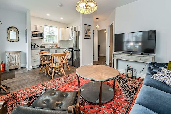 Burlington 1 bedrooms Apartment for rent. Property photo: 682909-3