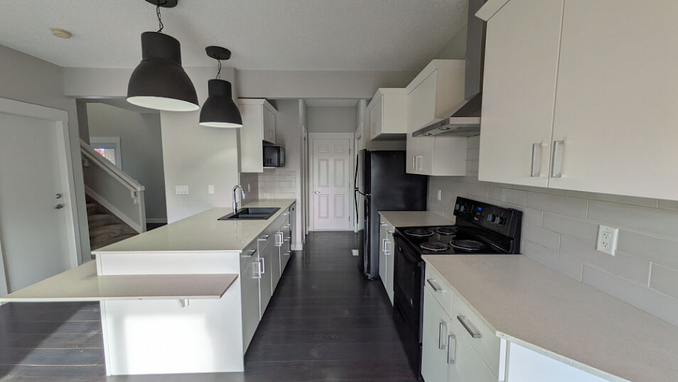 Edmonton 3 bedrooms Main Floor for rent. Property photo: 682920-1