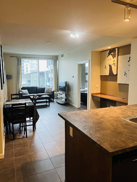 Calgary 2 bedrooms Condo Unit for rent. Property photo: 683042-2