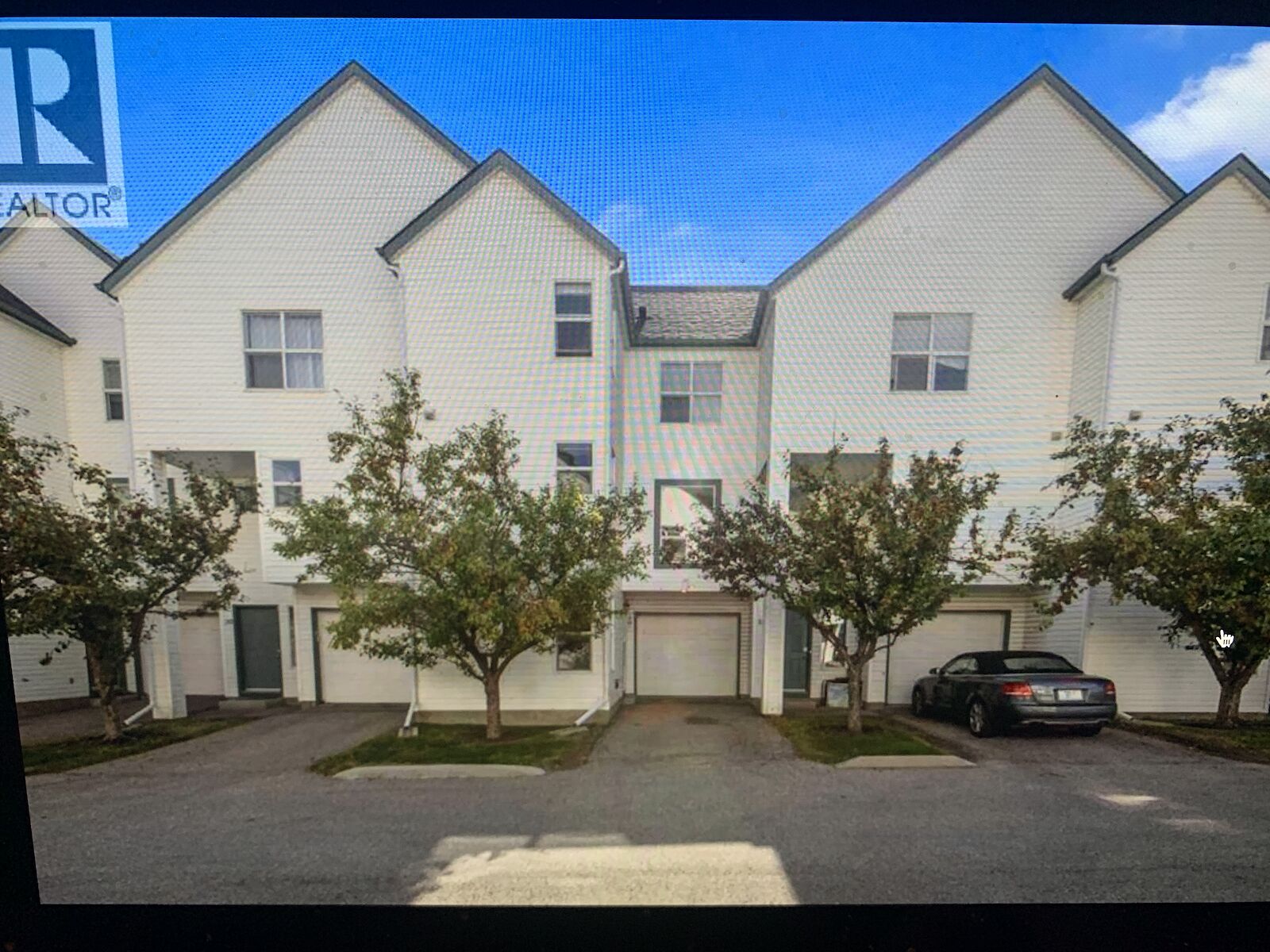 Calgary 3 bedrooms Townhouse for rent. Property photo: 683236-1