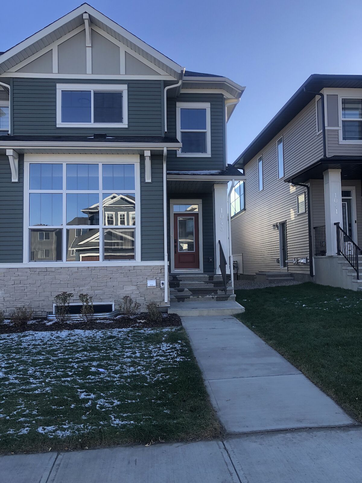 Airdrie 3 + Den bedrooms Townhouse for rent. Property photo: 683257-1