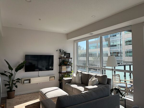 Calgary 1 bedroom Condo Unit for rent. Property photo: 683266-3