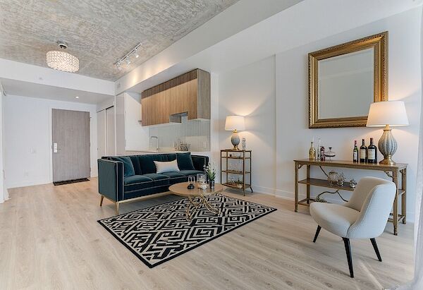 Toronto 1 bedroom Condo Unit for rent. Property photo: 683298-3