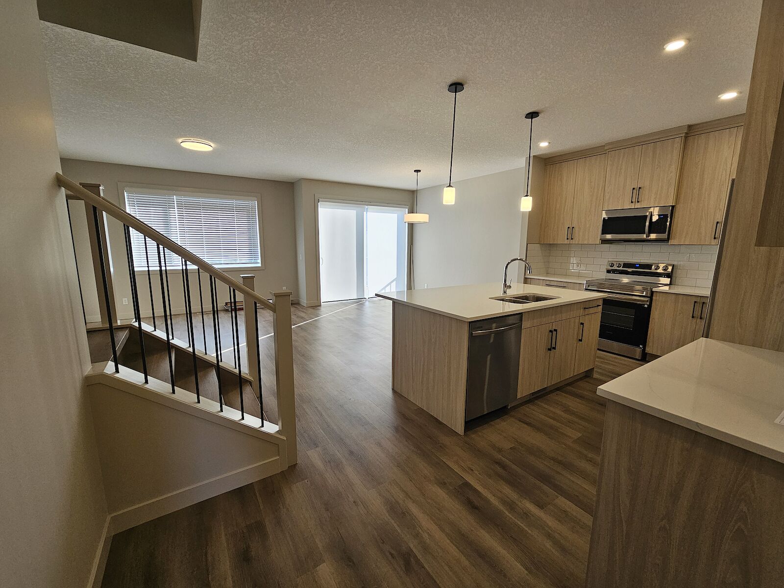 Cochrane 3 bedrooms House for rent. Property photo: 683394-1