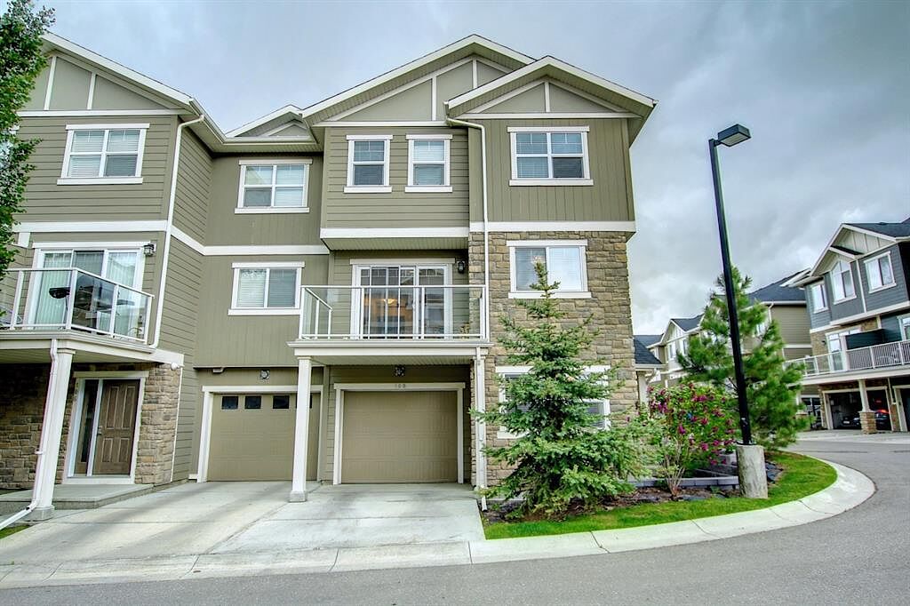 Calgary 4 bedrooms Townhouse for rent. Property photo: 683412-1