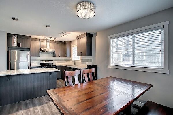 Calgary 4 bedrooms Townhouse for rent. Property photo: 683412-3