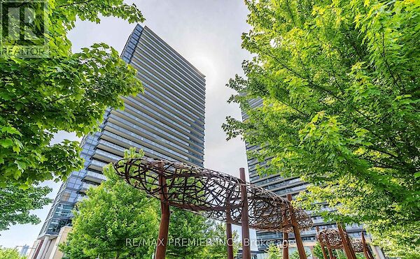 Toronto 3 bedrooms Apartment for rent. Property photo: 683491-2