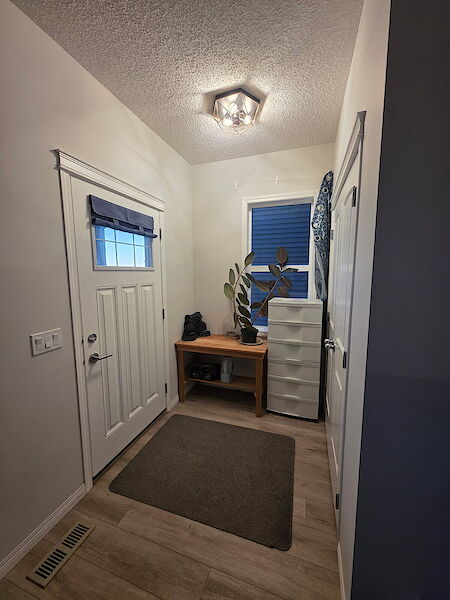 Calgary 3 bedrooms Main Floor for rent. Property photo: 683545-3