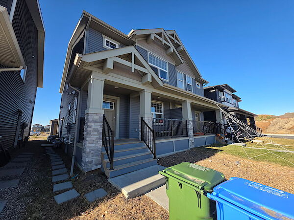 Calgary 3 bedrooms Main Floor for rent. Property photo: 683545-2