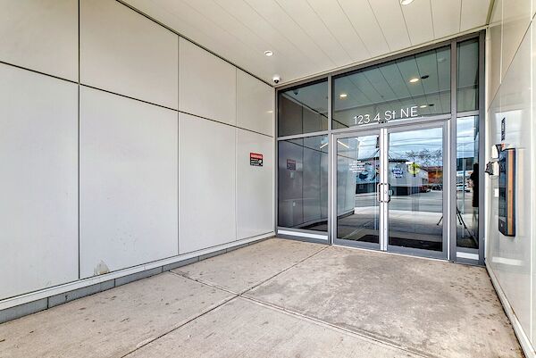 Calgary 2 bedrooms Condo Unit for rent. Property photo: 683622-2