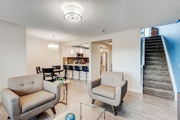 Airdrie 2 bedrooms Townhouse for rent. Property photo: 683642-2