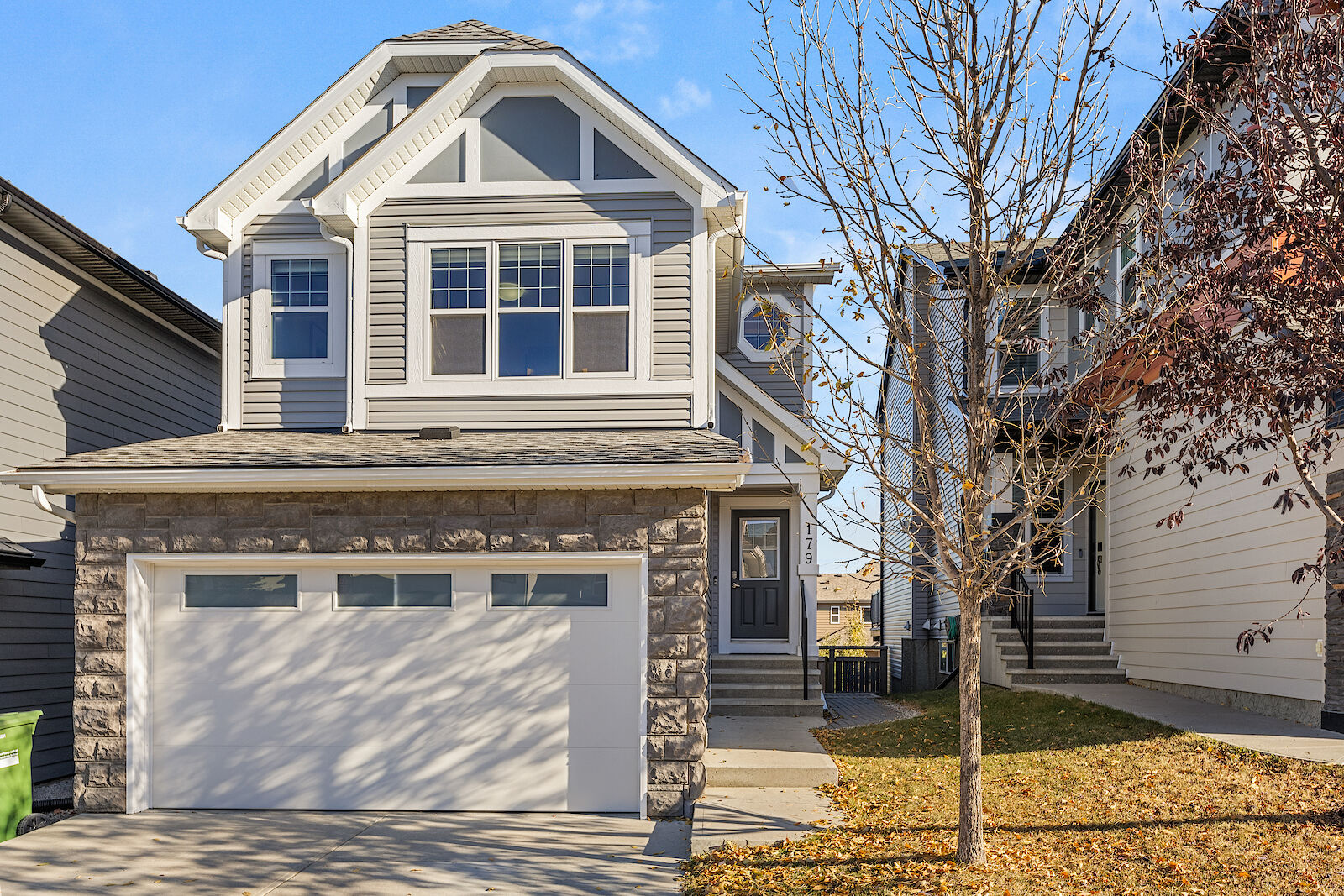 Calgary 3 bedrooms House for rent. Property photo: 683647-1