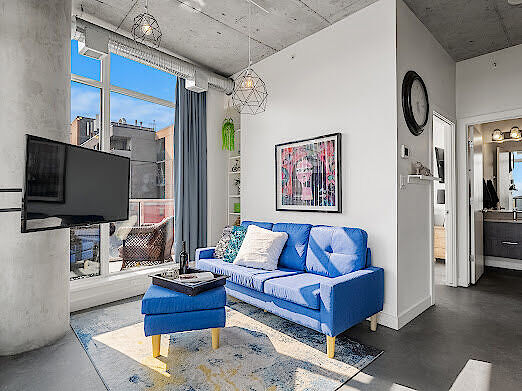 Calgary 2 bedrooms Condo Unit for rent. Property photo: 683654-3