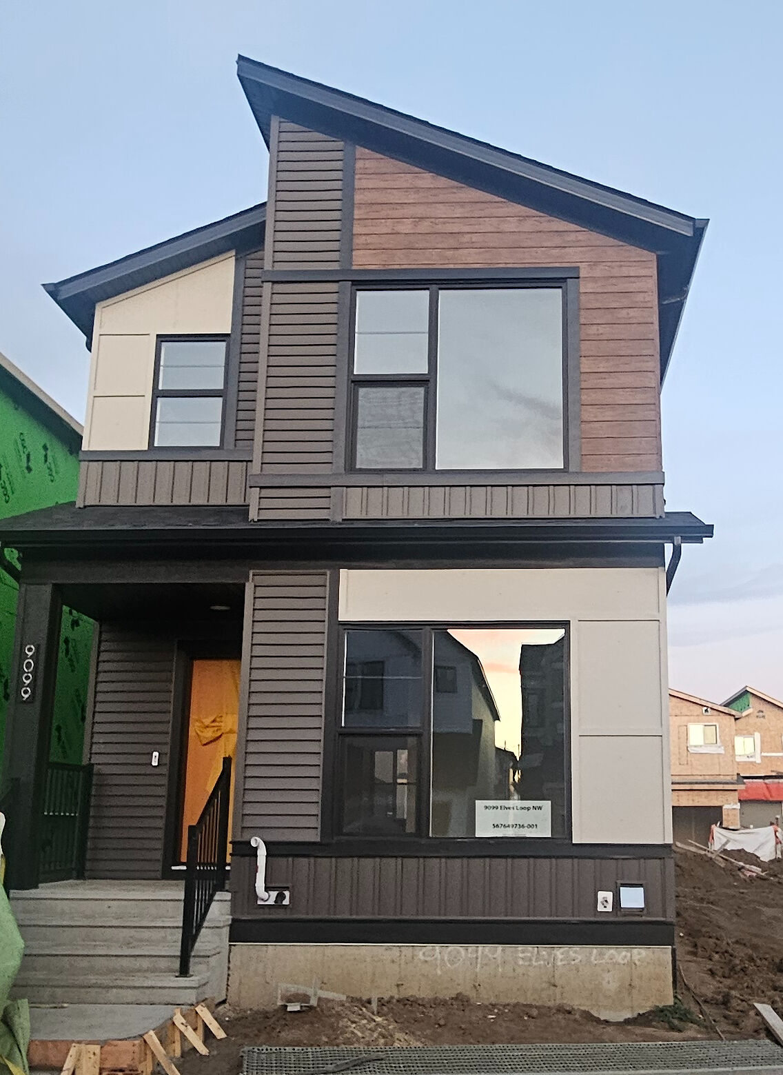 Edmonton 3 + Den bedrooms Main Floor for rent. Property photo: 683668-1