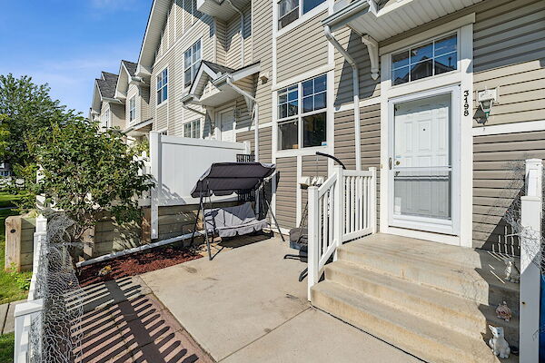 Calgary 2 bedrooms Townhouse for rent. Property photo: 683676-3