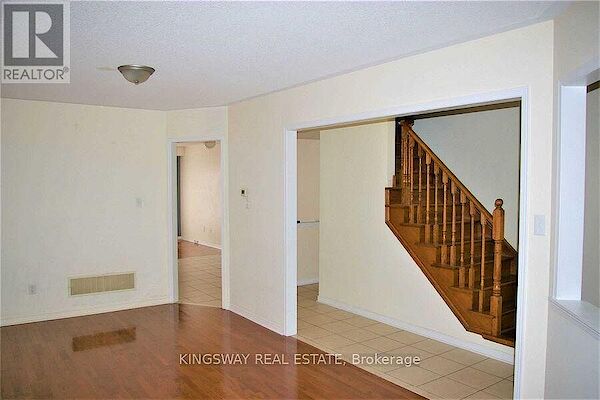 Mississauga 4 bedrooms House for rent. Property photo: 683717-3