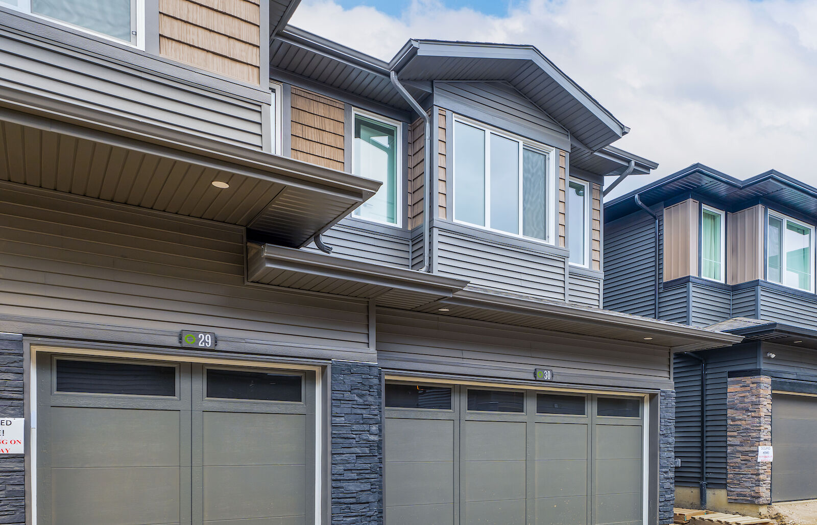 Edmonton 3 bedrooms Townhouse for rent. Property photo: 683740-1