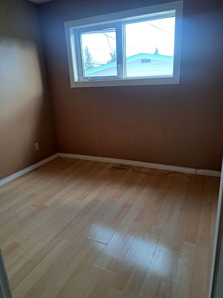 Edmonton 3 bedrooms Duplex for rent. Property photo: 683855-2