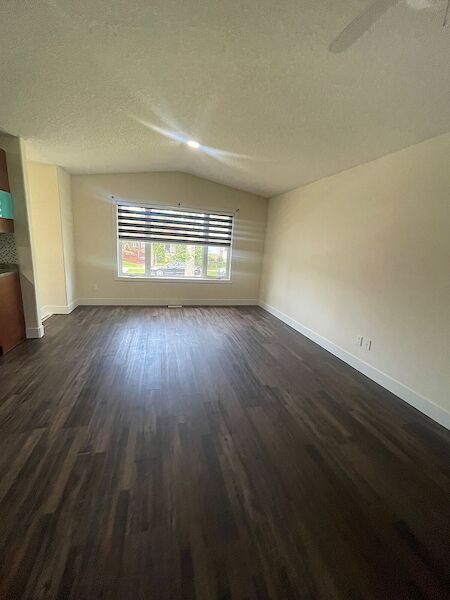 Edmonton 3 bedrooms Main Floor for rent. Property photo: 683906-3