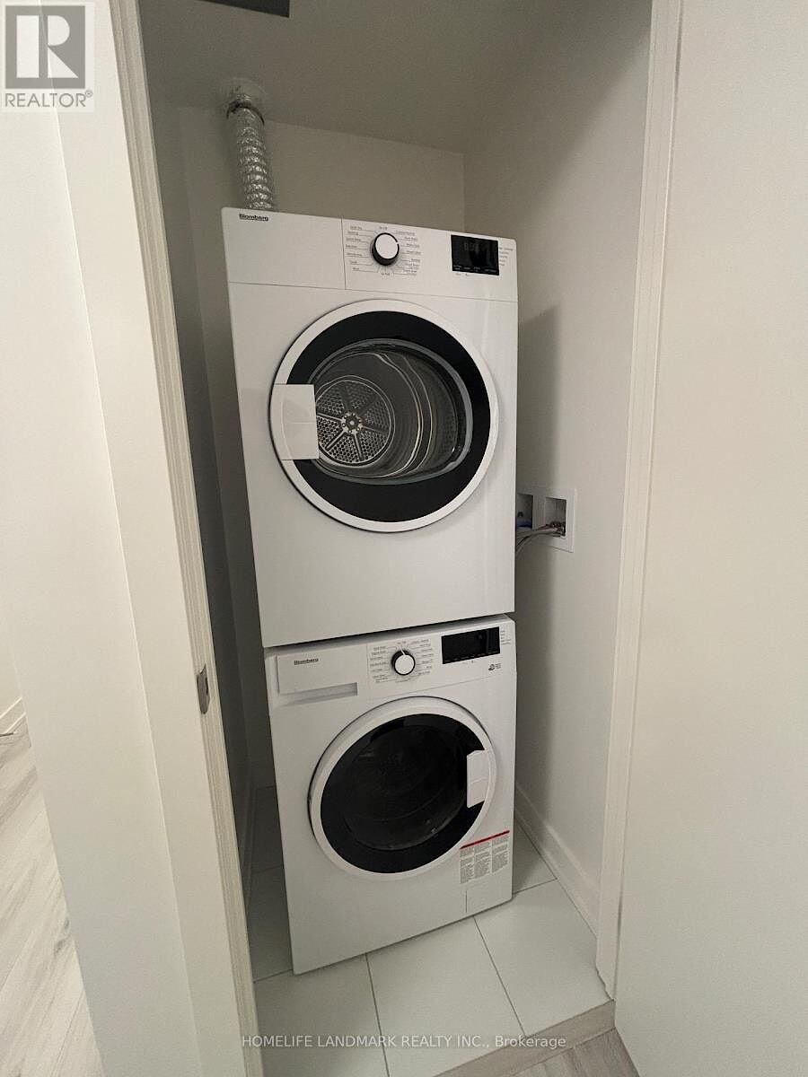 Toronto 2 bedrooms Apartment for rent. Property photo: 683919-1