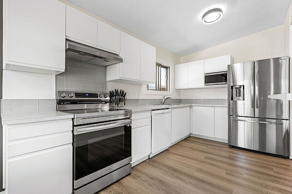Calgary 2 bedrooms Duplex for rent. Property photo: 683937-3