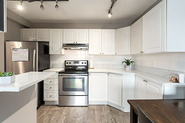 Calgary 1 bedroom Condo Unit for rent. Property photo: 683949-3